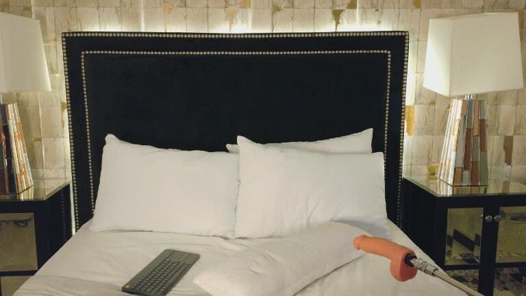 HollyLincon's Streamate show and profile