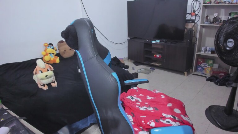 Red_Pandemonium's Streamate show and profile