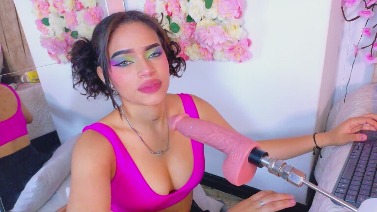 Lara_Gil21's Streamate show and profile