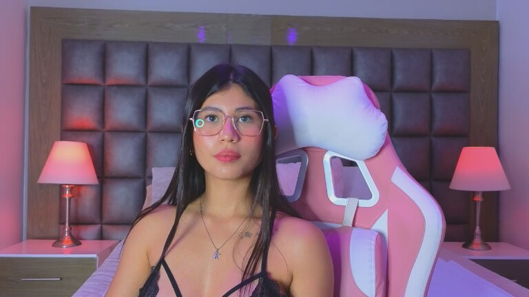 LylaKarl's Streamate show and profile