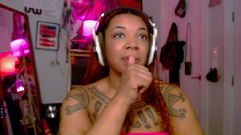 em0tits98's Streamate show and profile