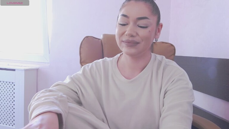 EllaBelleX's Streamate show and profile