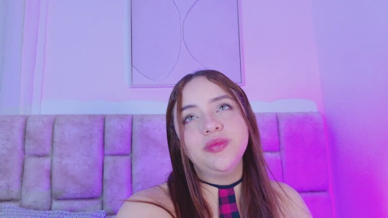 KariinaWong's Streamate show and profile