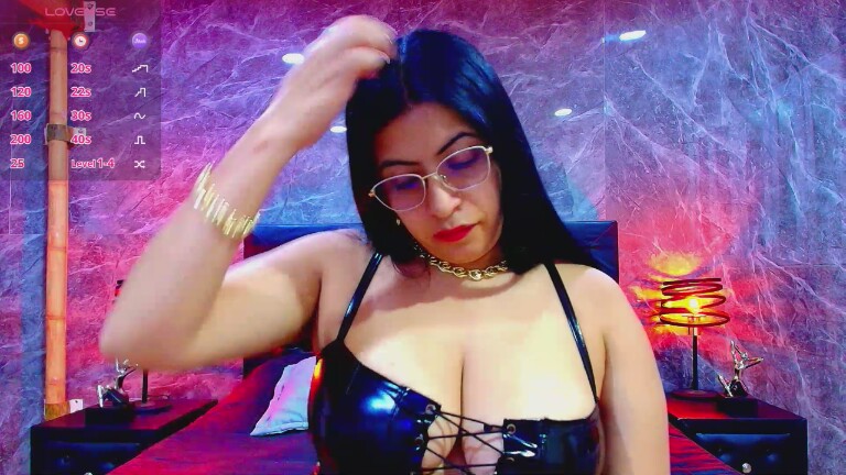 Kamile_Nilsen's Streamate show and profile