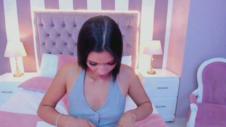 AuraClark's Streamate show and profile