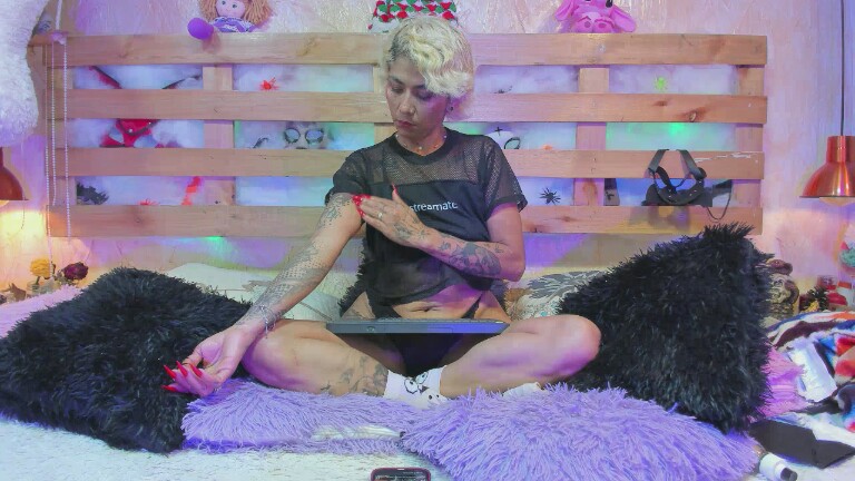 AmbeerLie's Streamate show and profile