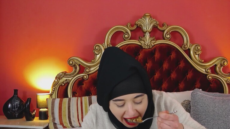 ANNALYAx's Streamate show and profile