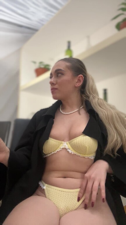 MadisonReeds's Streamate show and profile