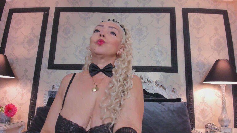 MadisonBecker's Streamate show and profile