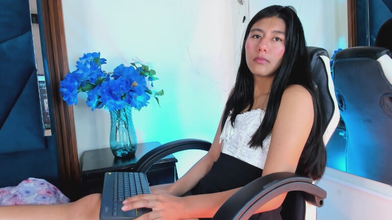 CarlyCarla's Streamate show and profile